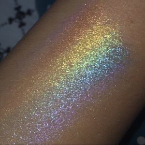 Rainbow highlight/ eyeshadow pan only 🌈